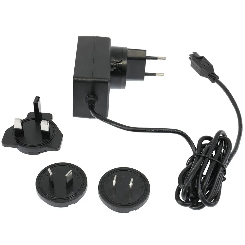 Brodit Stikkontakt Lader 220V m. 6 pin molex out. - 941026