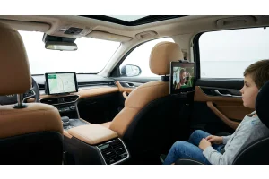 iPad og tablet i bilen: sådan vælger du den rigtige holder